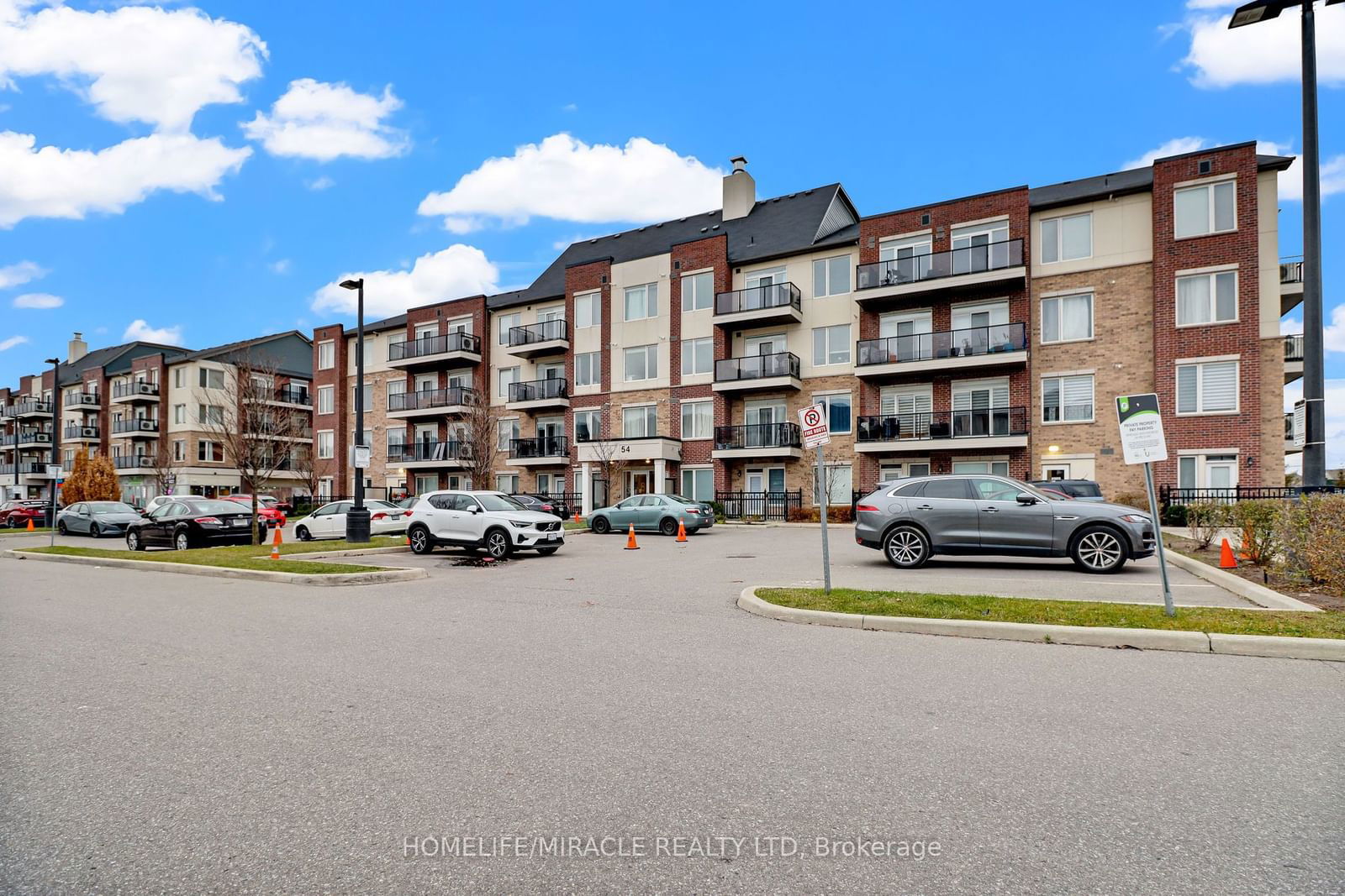 Building at 54 Sky Harbour Drive, Brampton, Bram West