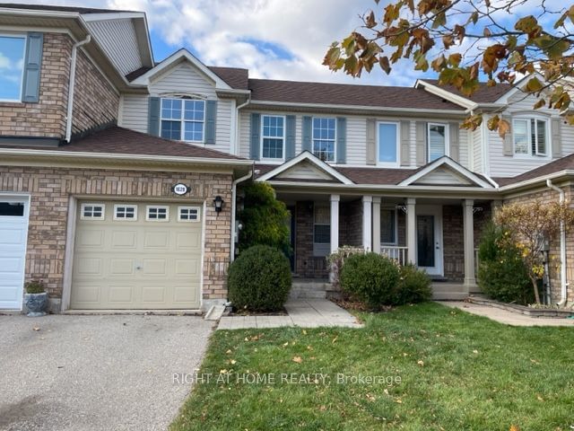home for lease on 1628 Stover Crescent