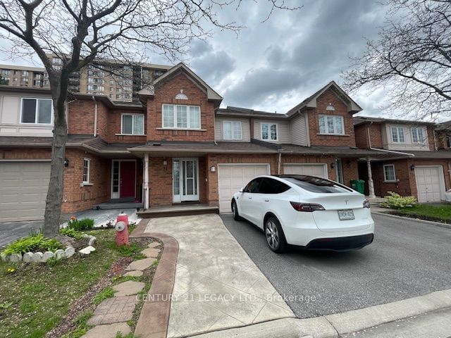 Unit 27 — 10 Cherrytree Dr, Brampton - Fletcher's Creek South image-0-0