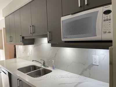 Unit 27 — 10 Cherrytree Dr, Brampton - Fletcher's Creek South image-0-3