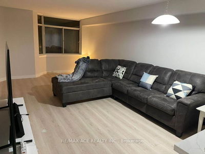 Unit 712 — 300 Webb Dr, Mississauga - City Centre image-0-3