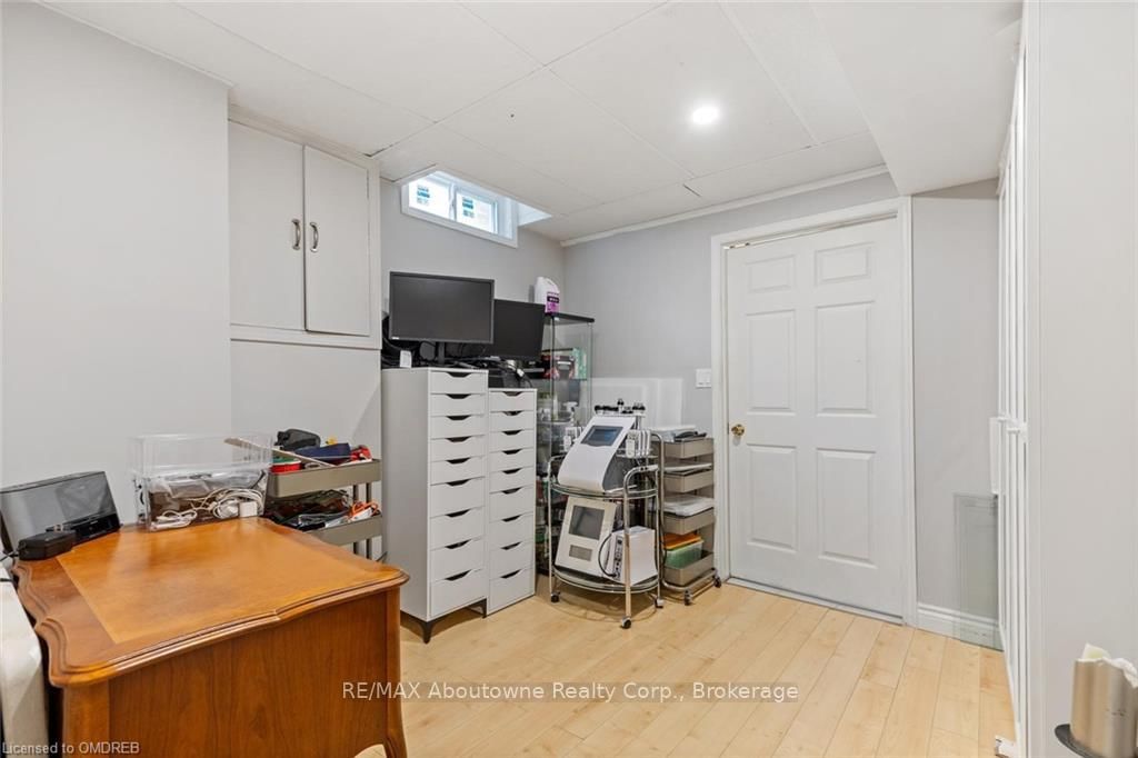 Listing Image 31