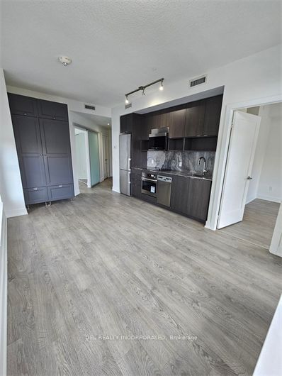 home for lease on 3104-7 Mabelle Avenue