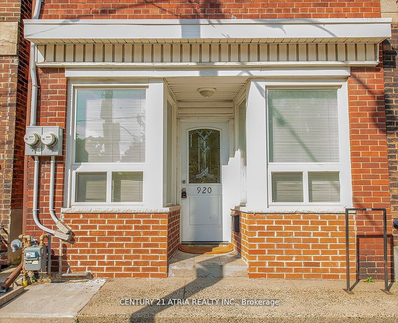 home for lease on 920 Ossington Avenue