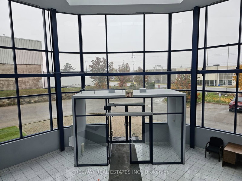 OptionA - 81 Todd Rd, Halton Hills, L7G 4R8 | Image 2