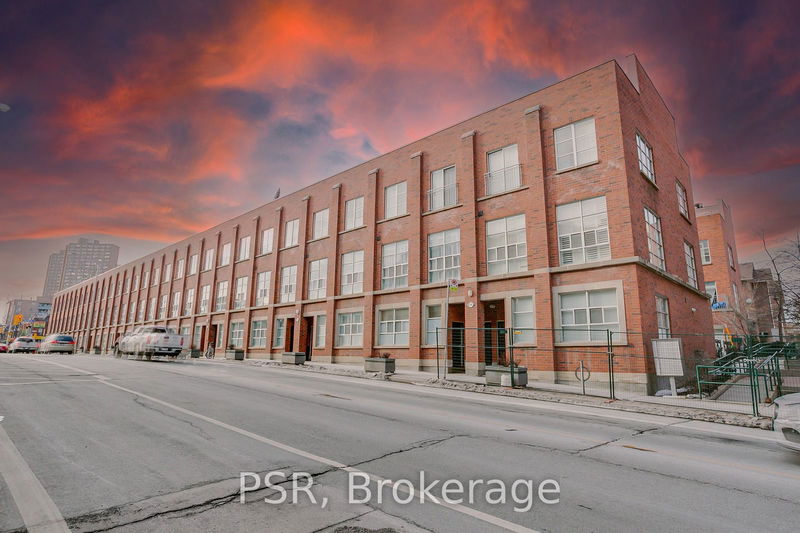 home for lease on 3-1392 Bloor Street W