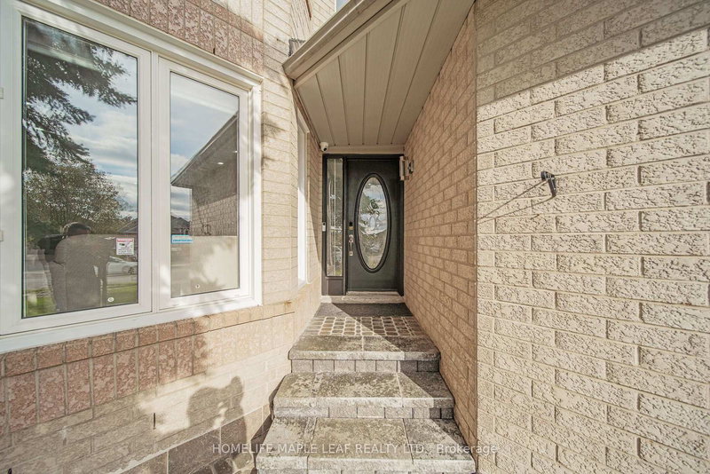 27 Beaverhall Rd, Brampton, L6X 4L3 | Image 3