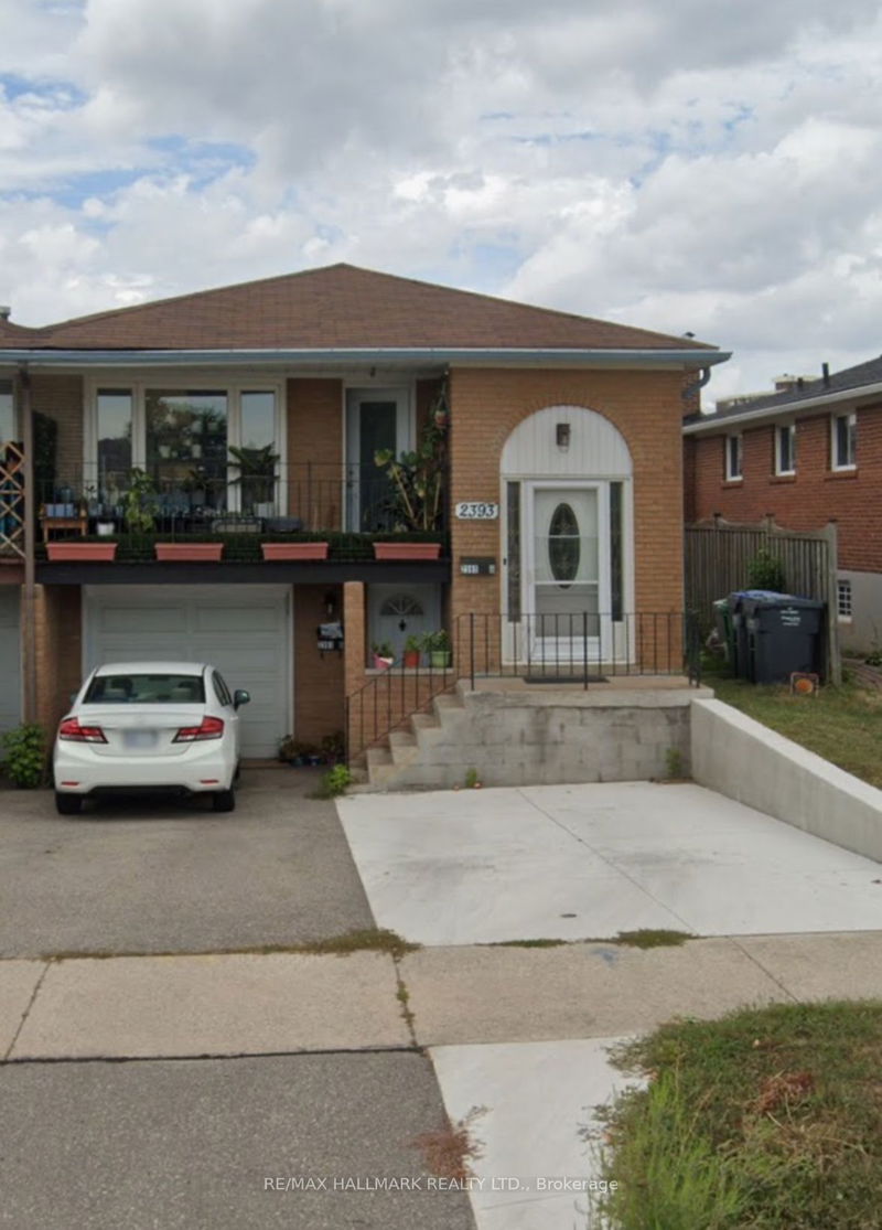 2393 Whaley Dr, Mississauga, Ontario (MLS W10412469)