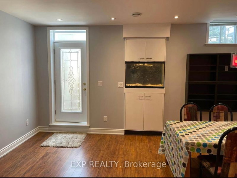 Lower - 3095 Tacc Dr, Mississauga, L5M 0A9 | Image 2