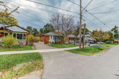 6 Bonnyview Dr, Toronto - Stonegate-Queensway image-0-1