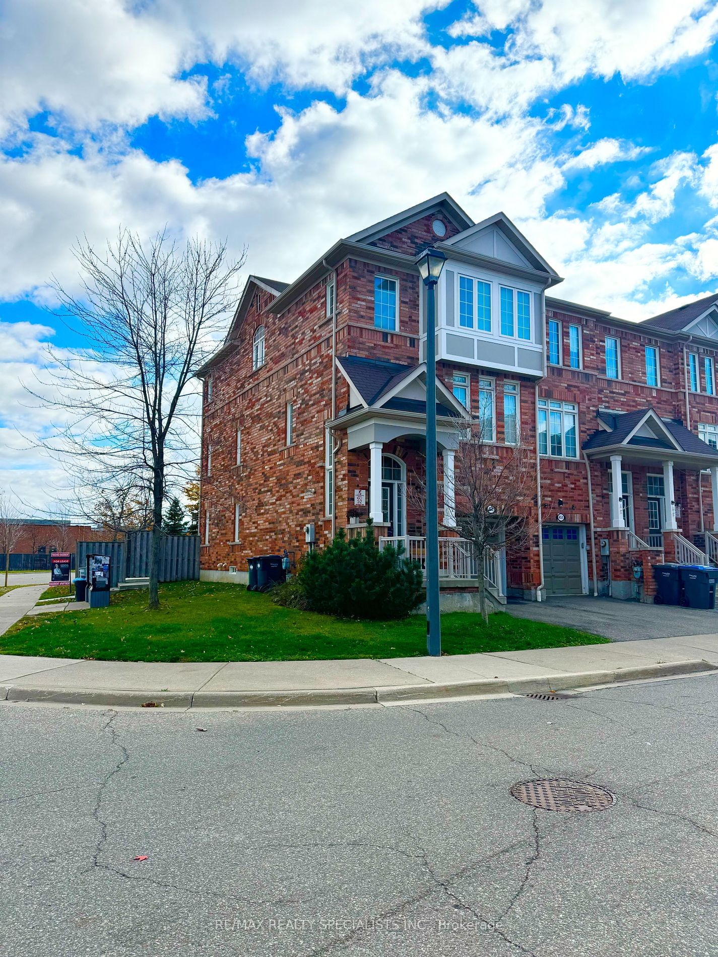 Building in 453 Aspendale Crescent