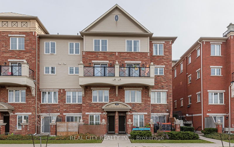 home for lease on 2-2500 Post Road