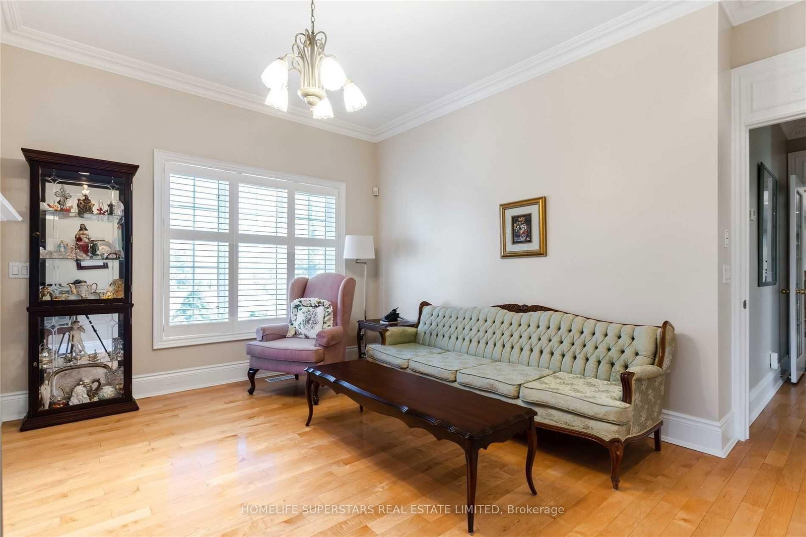 Listing Image 11