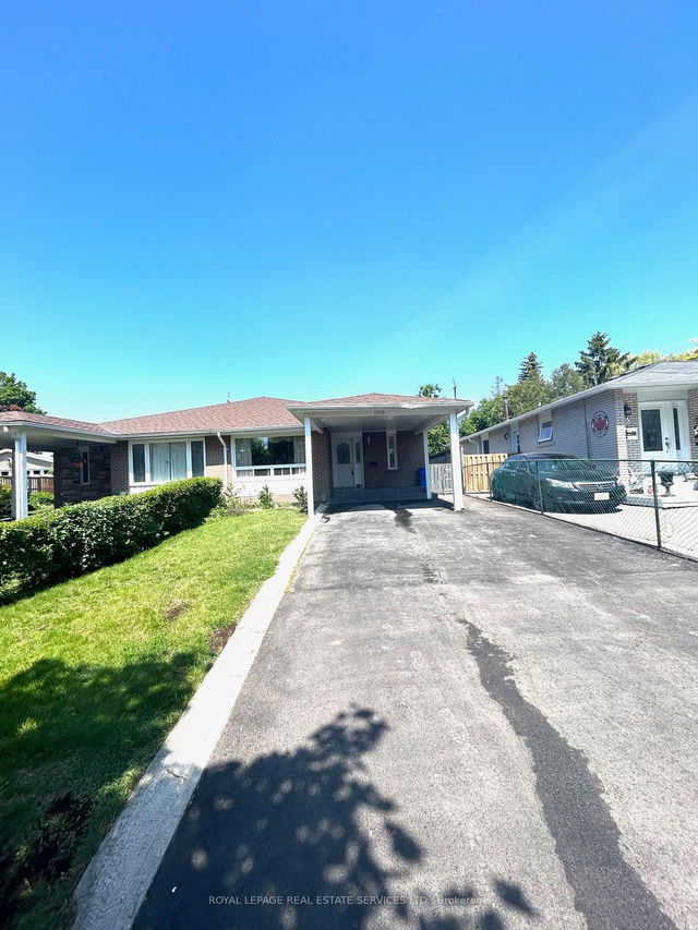 Lower - 1569 Hobbs Crescent