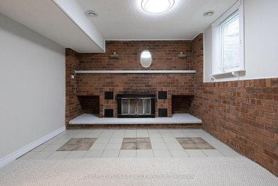 Unit Bsmt — 4233 Greybrook Crescent — photo 2