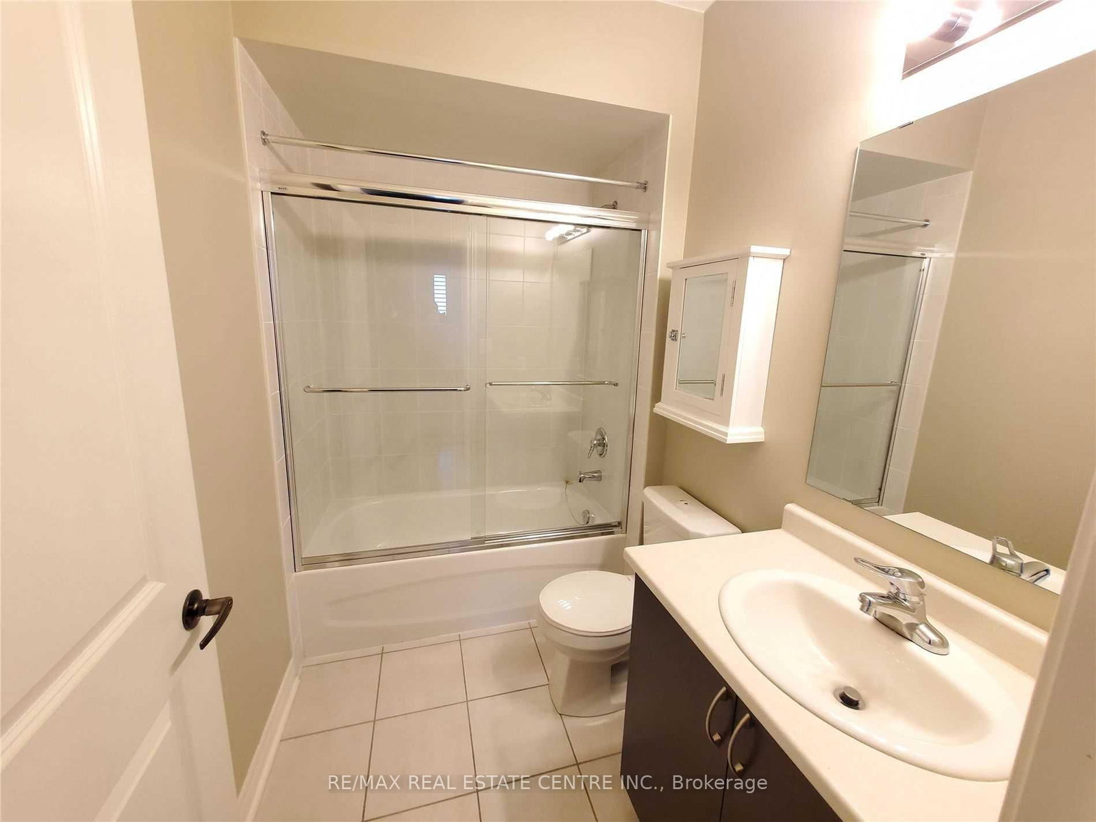 383 Main Street E, Unit 315 - Photo 11