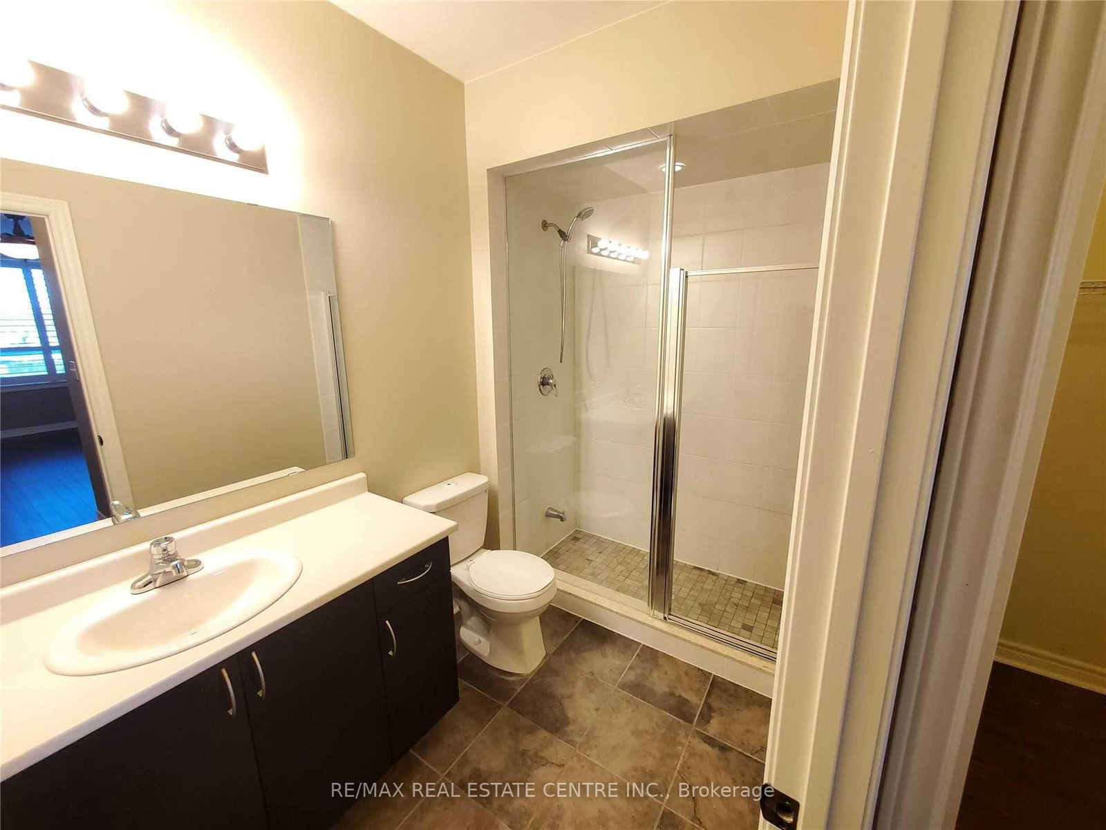 383 Main Street E, Unit 315 - Photo 14