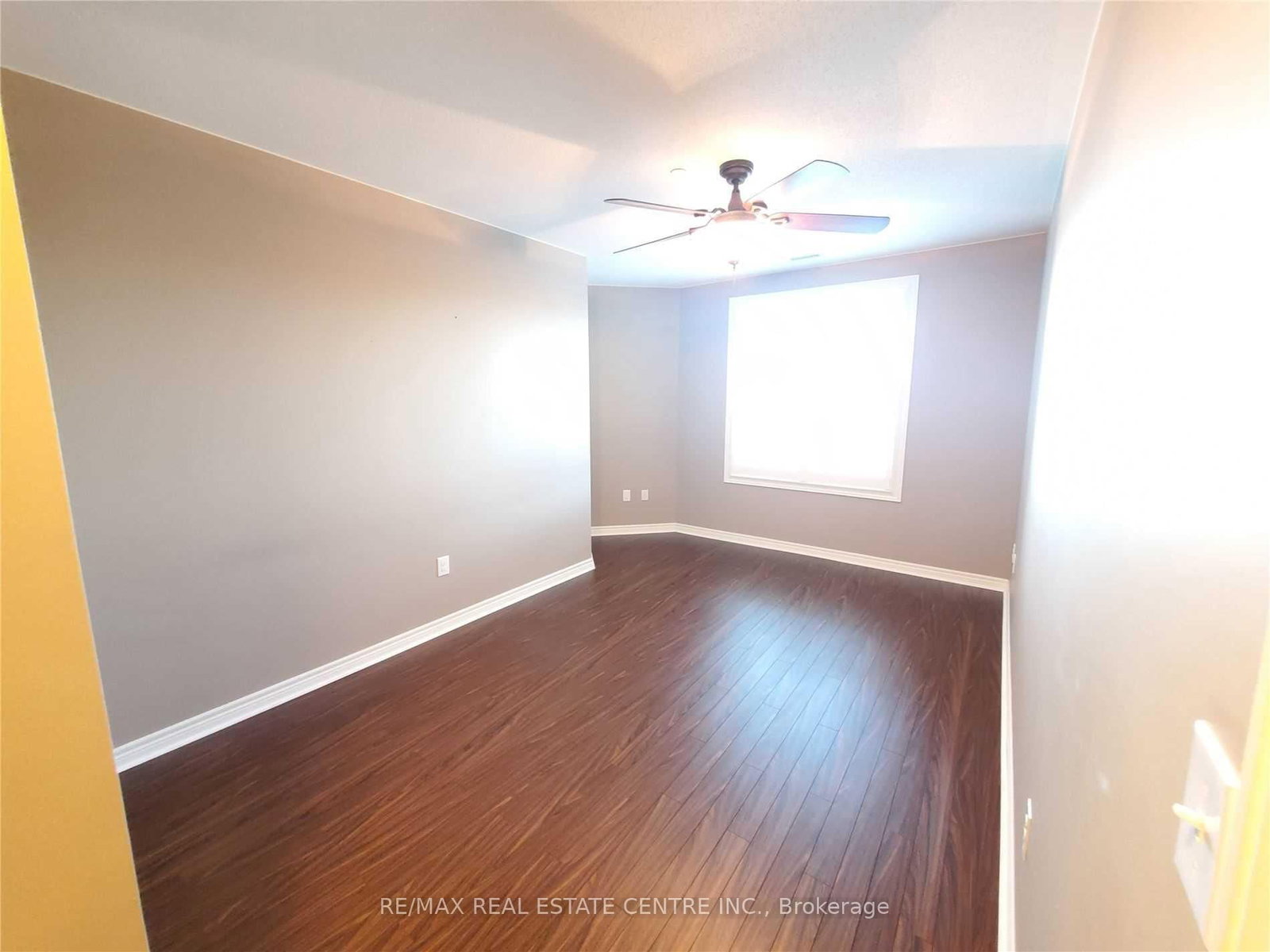 383 Main Street E, Unit 315 - Photo 16