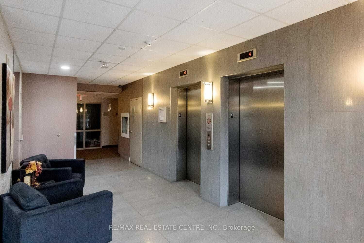 383 Main Street E, Unit 315 - Photo 3