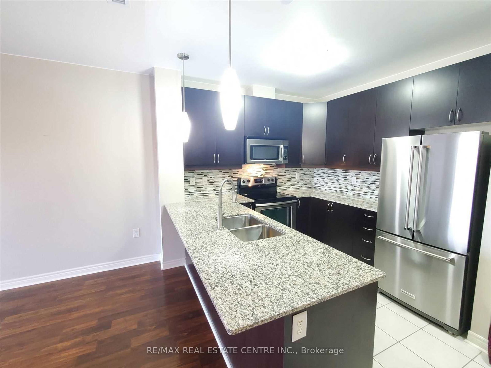 383 Main Street E, Unit 315 - Photo 6