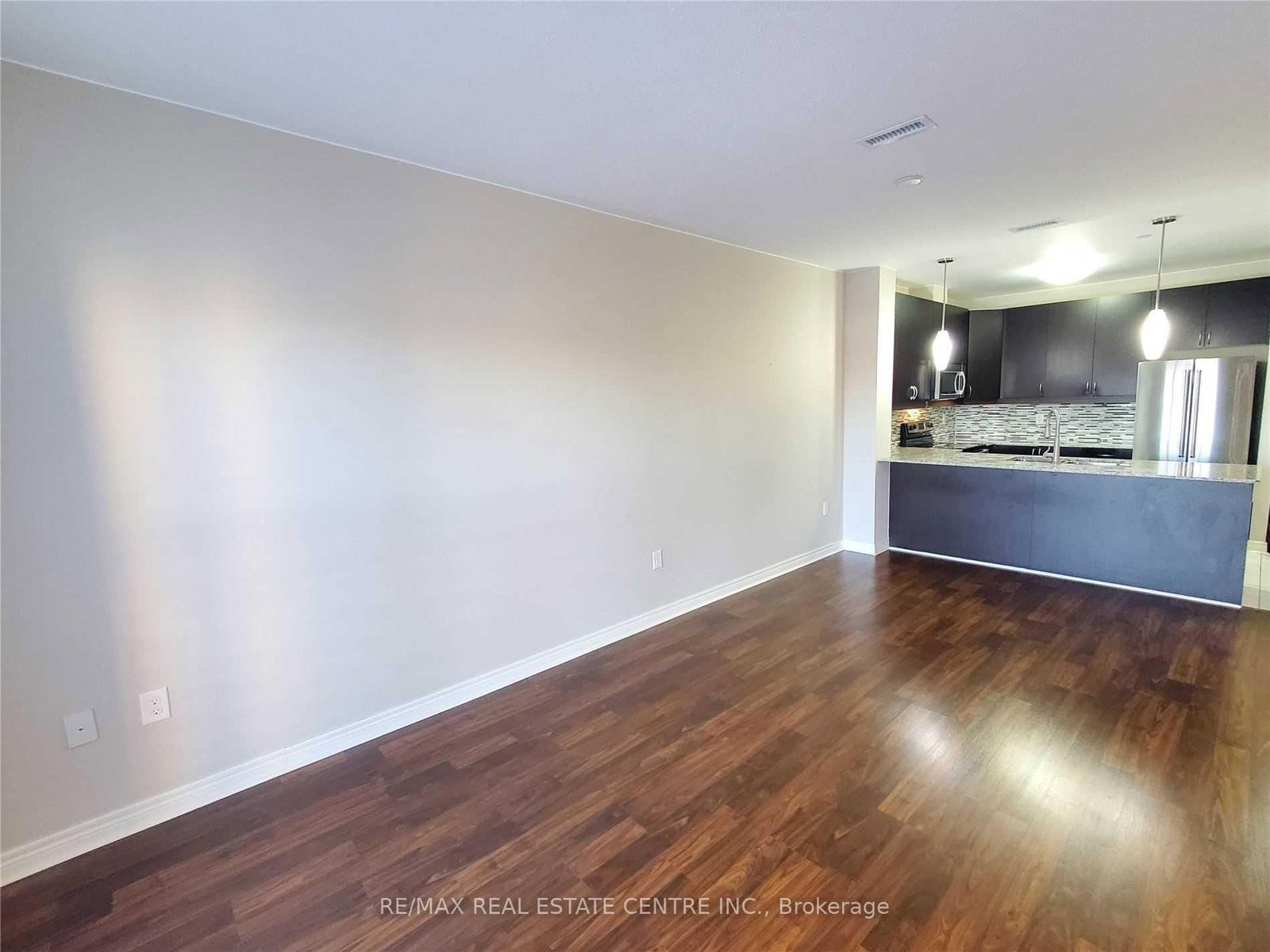 383 Main Street E, Unit 315 - Photo 7