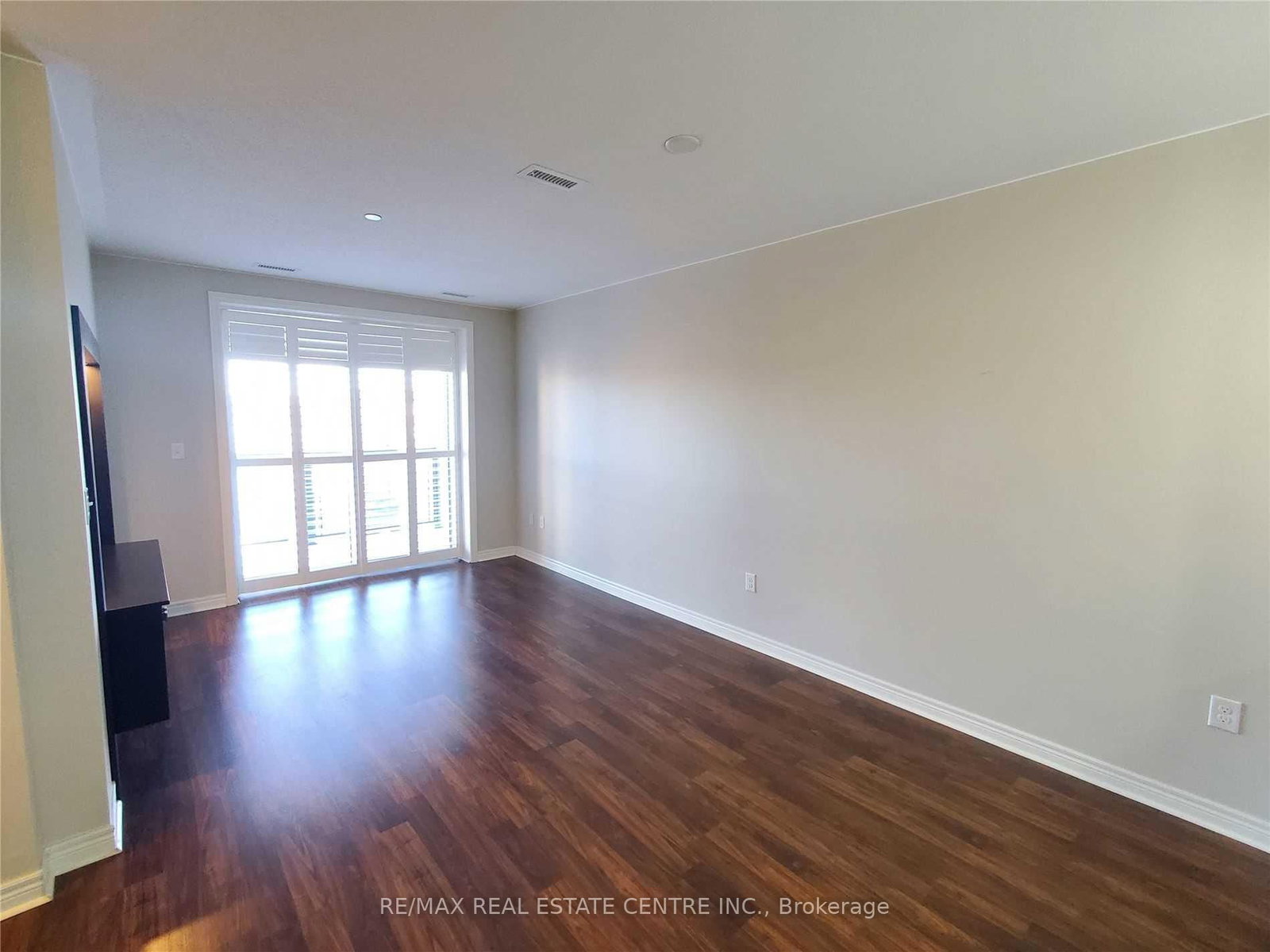 383 Main Street E, Unit 315 - Photo 8