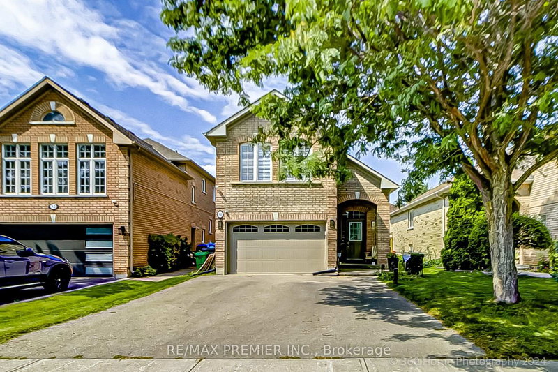 50 Sunny Glen Cres, Brampton, L7A 2C6 | Image 2