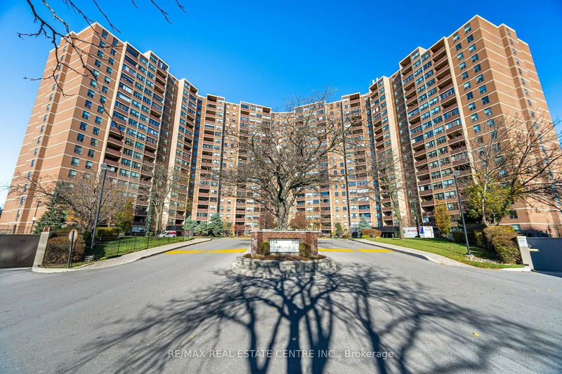 714 The West Mall W #1009, Toronto, Ontario (MLS W10422314)