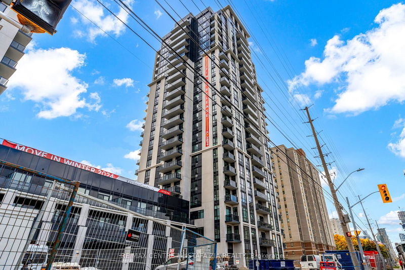 home for lease on 1204-202 Burnhamthorpe Road E