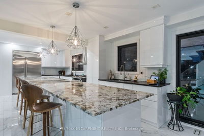 1401 BRIDGESTONE Lane, Mississauga - Clarkson image-0-4