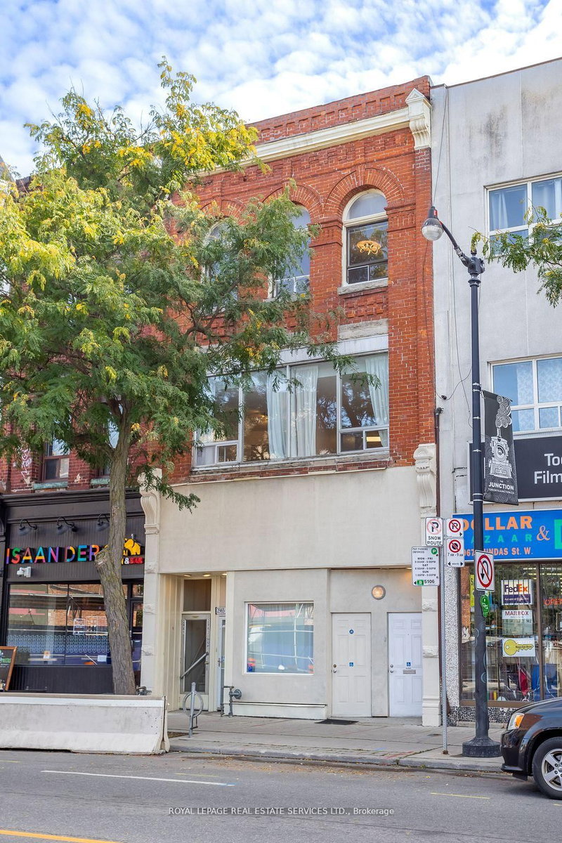 2963 Dundas St W, Toronto, M6P 1Z2 | Image 2