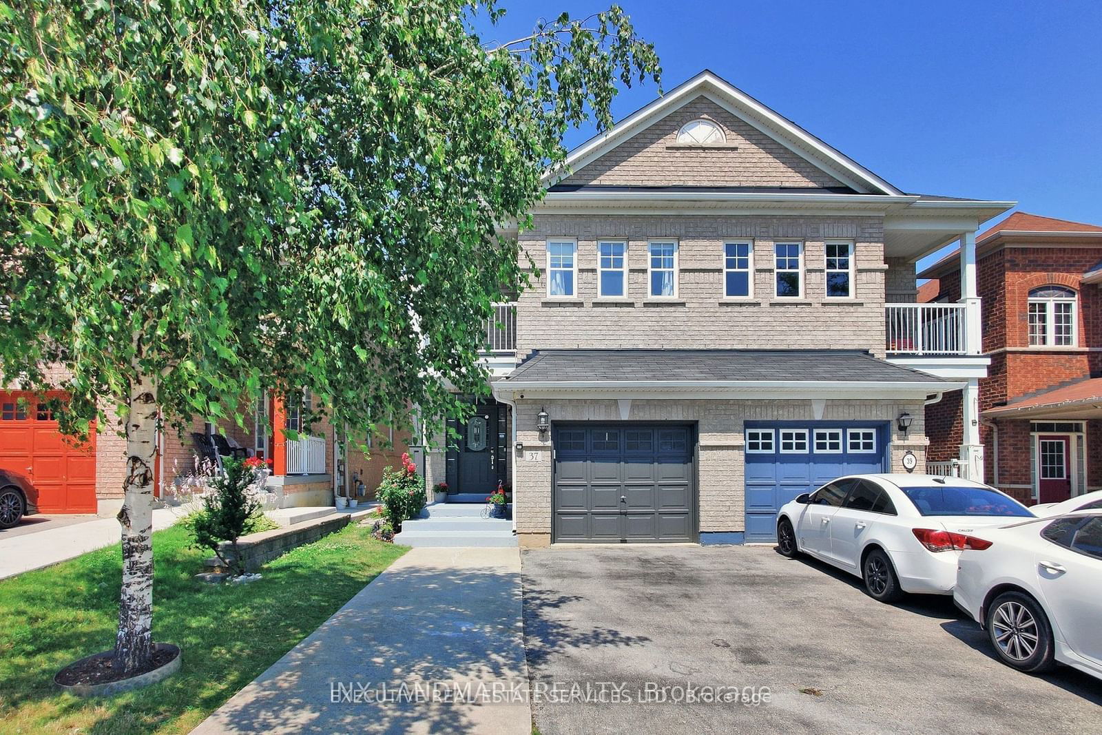 Building in 37 Martree Crescent