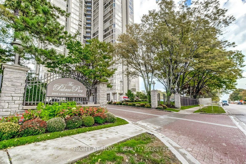 2045 Lake Shore Blvd W #501, Toronto, Ontario (MLS W10424126)