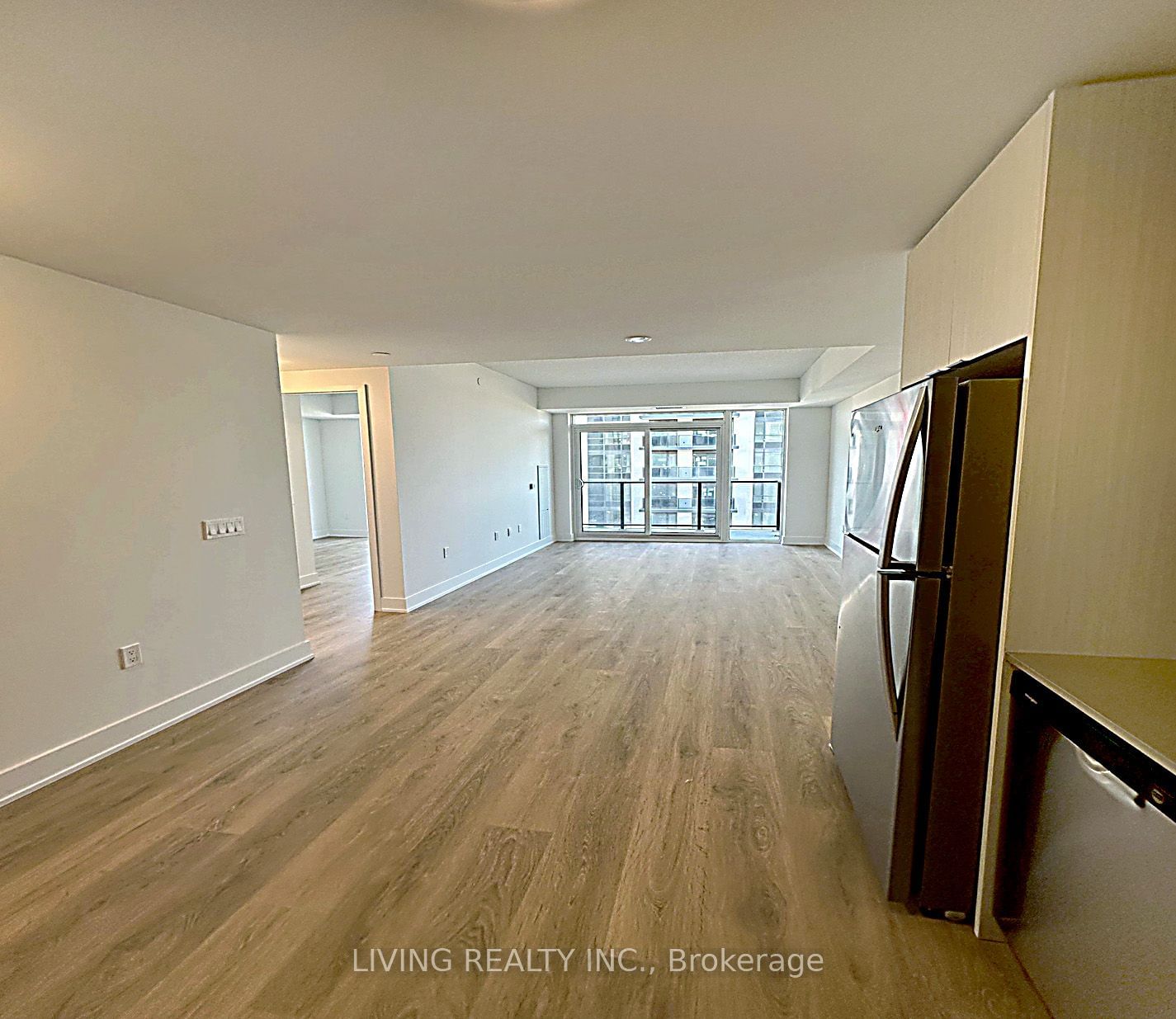 202 Burnhamthorpe Road E, Unit 1308 - Photo 2