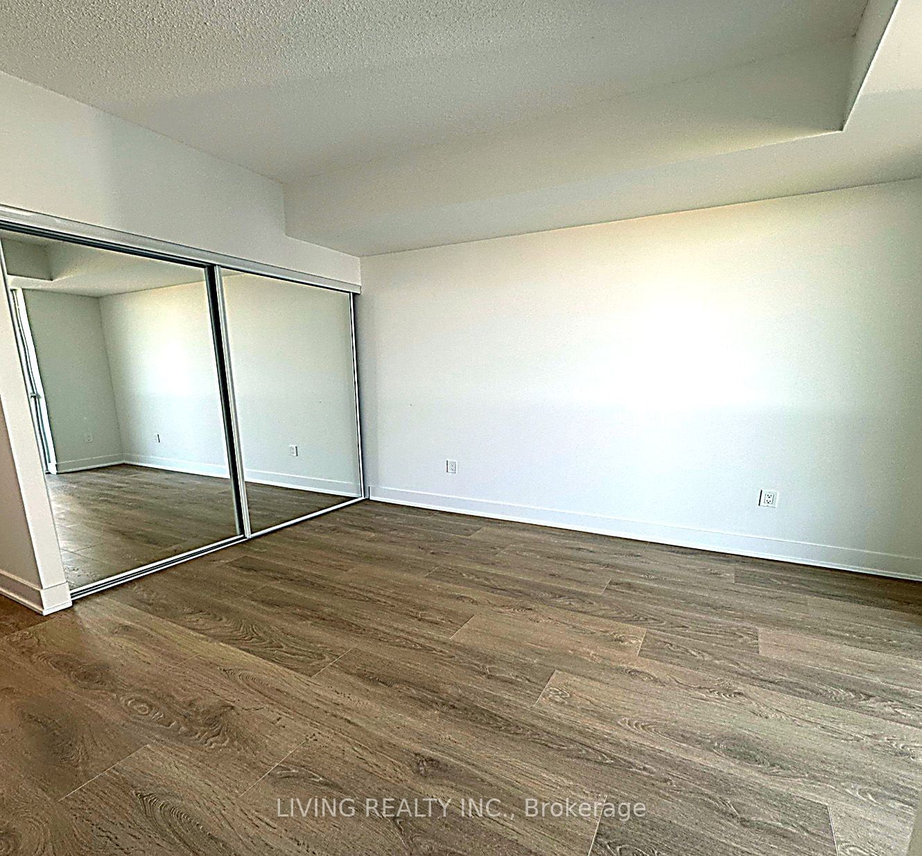 202 Burnhamthorpe Road E, Unit 1308 - Photo 6