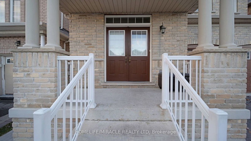 4 FOSSIL St, Brampton, L6P 3G6 | Image 3