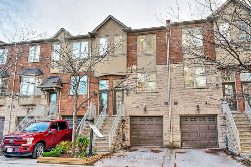 home for sale on 682 Summers Common