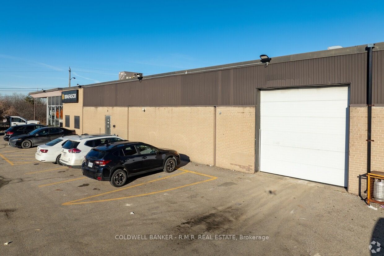 Industrial sold at 75 City View Drive, Toronto, West Humber-Clairville, M9W 5A5 - MLS: W10427022