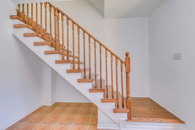 Unit 5 — 2341 Parkhaven Boulevard W — photo 4