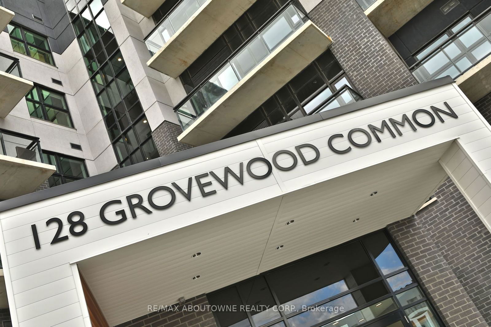 Condo leased at 117-128 Grovewood Common, Oakville, Rural Oakville, L6H 0X3 - MLS: W10427508