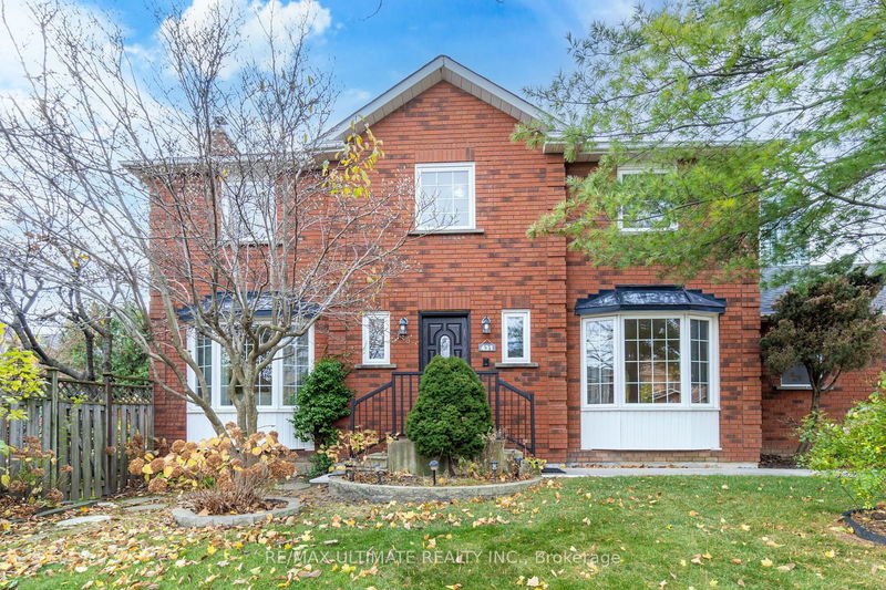 home for sale on 431 Commonwealth Circle