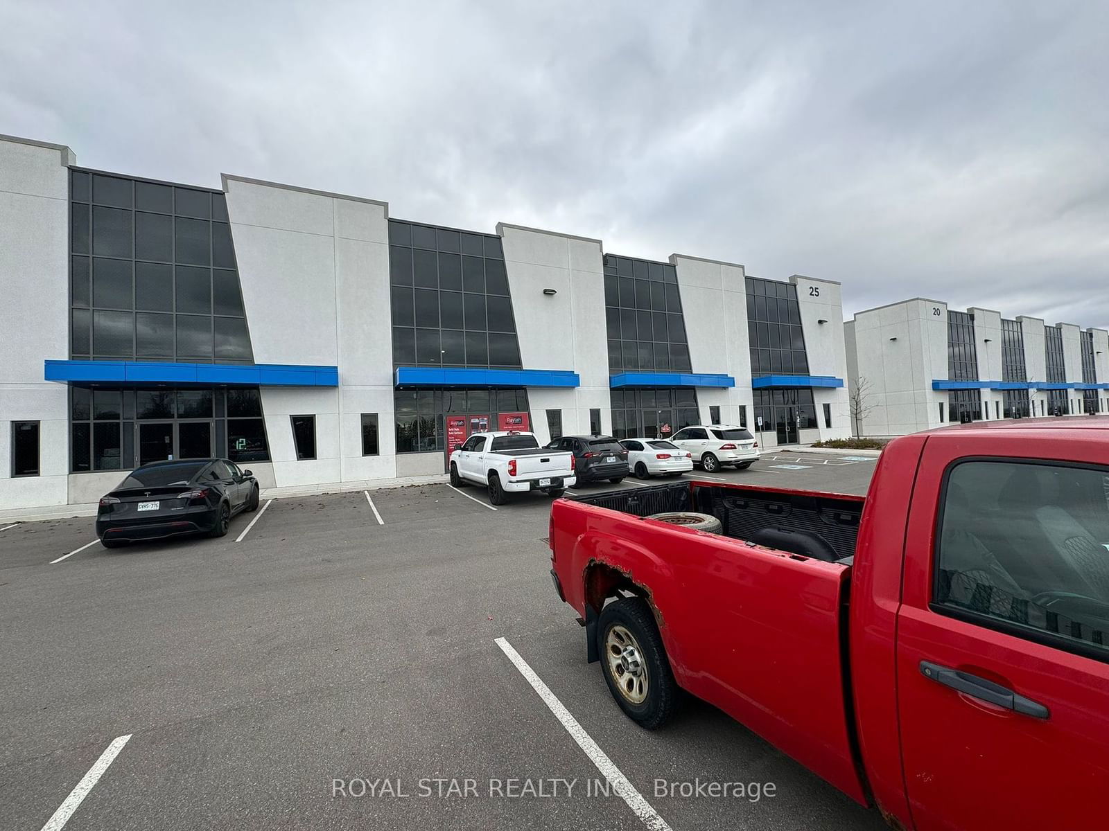 Building at 25 Newkirk Court, Brampton, Sandringham-Wellington North