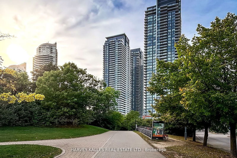 2212 Lakeshore Blvd W #909, Toronto, Ontario (MLS W10430168)