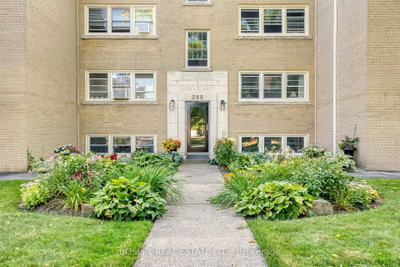 Unit 16 — 288 Reynolds Street — photo 3