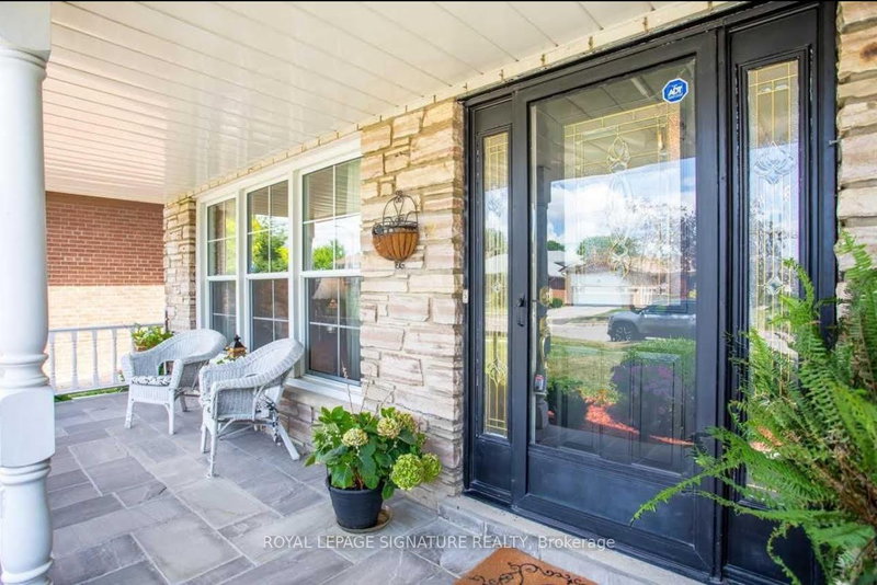 Bsmt - 1040 Runningbrook Dr, Mississauga, L4Y 2T2 | Image 2