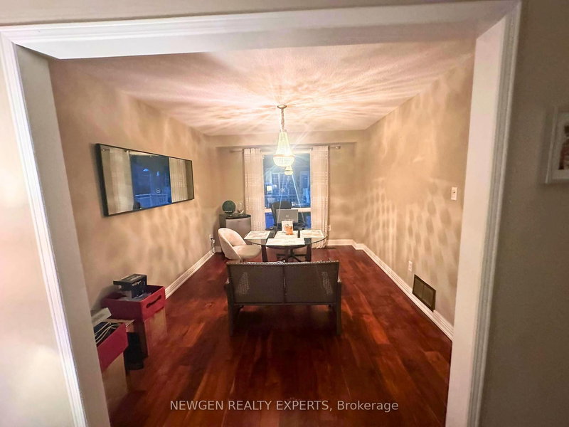 2636 Credit Valley Rd, Mississauga, L5M 4J6 | Image 3