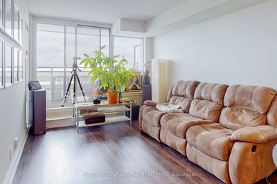 Unit 407 — 1070 Sheppard Ave, Toronto - York University Heights image-0-4