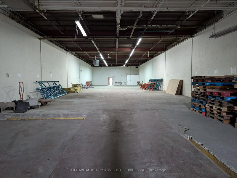 46 Ashwarren Rd, Toronto, M3J 1Z5 | Image 2