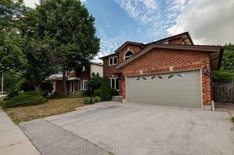 home for lease on UPPER-2141 Cleaver Avenue