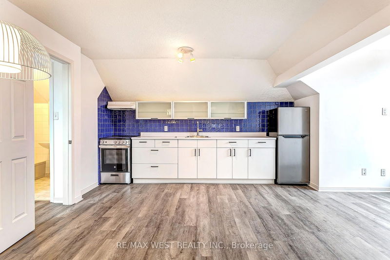 home for lease on #11-187 High Park Avenue
